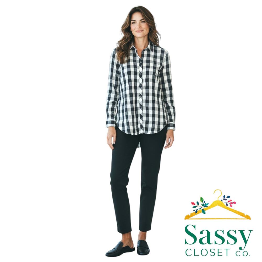 Foxcroft Plaid Seersucker Blouse 12 Black White Shaped Stretch Button Up